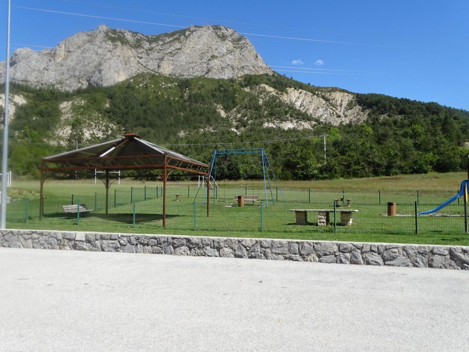 La Fischaumiere Panzió Soleilhas Kültér fotó